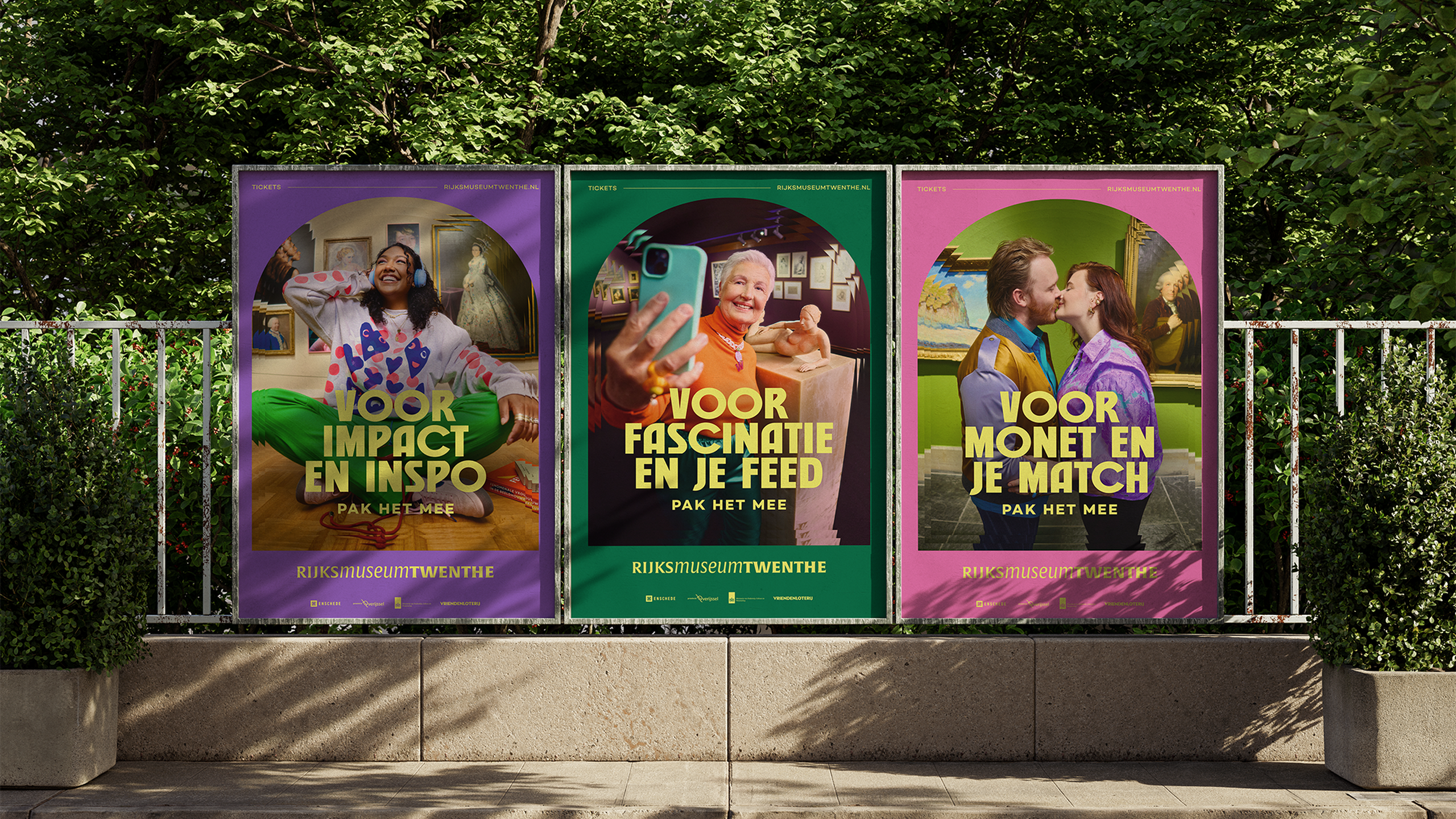 Posters on Fence Mockup 1 kopie